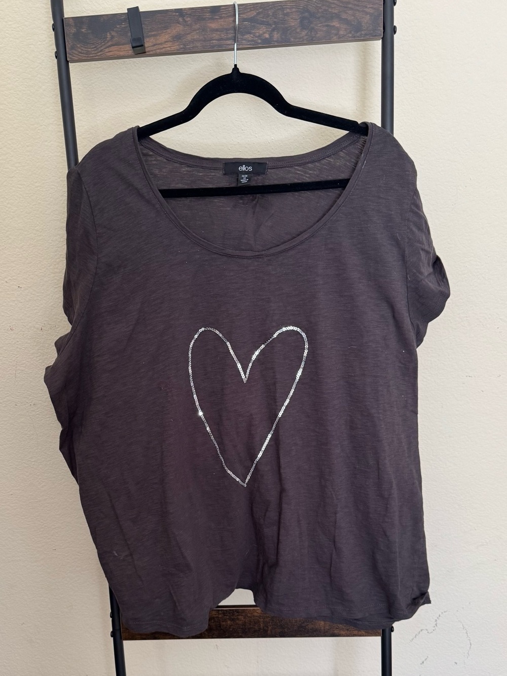 ellos Relaxed Scoop Neck Short Sleeve Tee - Black with Sequin Heart Size 2X